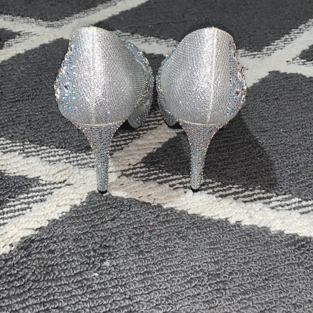 Heels - Picture 2 of 7